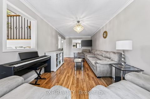 Photo 13 at 3 Baffin Court, Langstaff, Richmond Hill