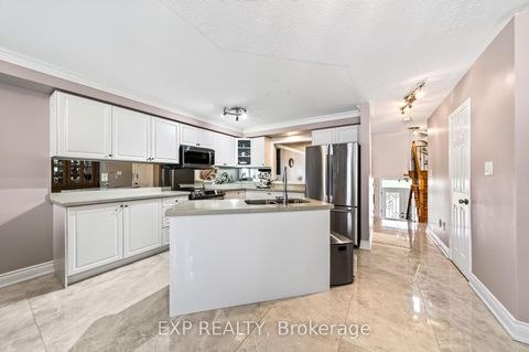 Photo 17 at 3 Baffin Court, Langstaff, Richmond Hill