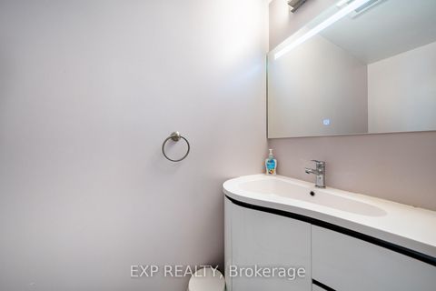 Photo 22 at 3 Baffin Court, Langstaff, Richmond Hill