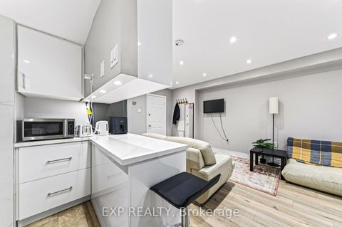 Photo 36 at 3 Baffin Court, Langstaff, Richmond Hill