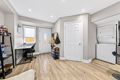Photo 37 at 3 Baffin Court, Langstaff, Richmond Hill
