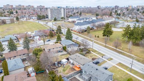 Photo 4 at 1 Dundee Drive, York University Heights, Toronto