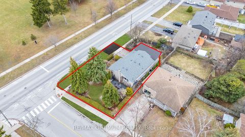 Photo 5 at 1 Dundee Drive, York University Heights, Toronto