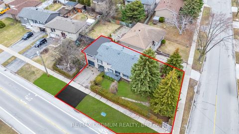 Photo 6 at 1 Dundee Drive, York University Heights, Toronto