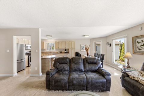 Photo 12 at 27 Creek Drive, Pefferlaw, Georgina