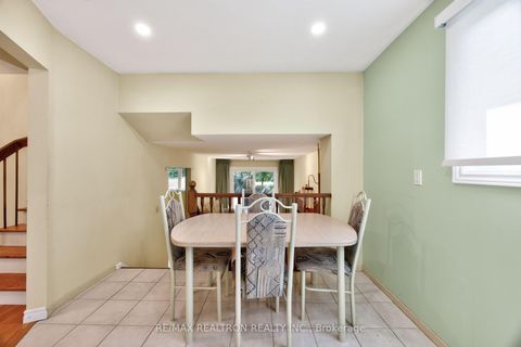 Photo 13 at 29 Springhead Gardens, North Richvale, Richmond Hill
