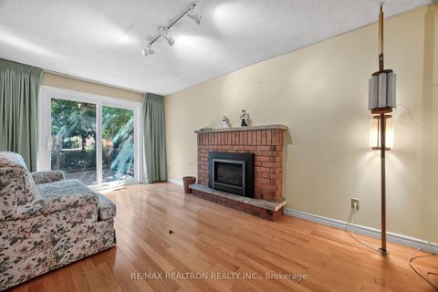 Photo 20 at 29 Springhead Gardens, North Richvale, Richmond Hill