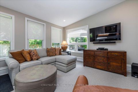 Photo 3 at 72 Burton Avenue, Allandale, Barrie