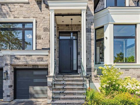 Photo 5 at 35 Lloydminster Crescent, Newtonbrook East, Toronto