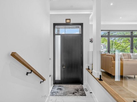 Photo 6 at 35 Lloydminster Crescent, Newtonbrook East, Toronto
