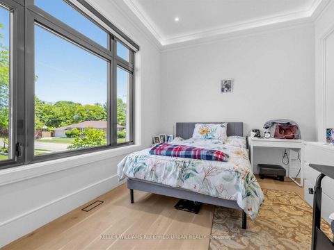 Photo 28 at 35 Lloydminster Crescent, Newtonbrook East, Toronto