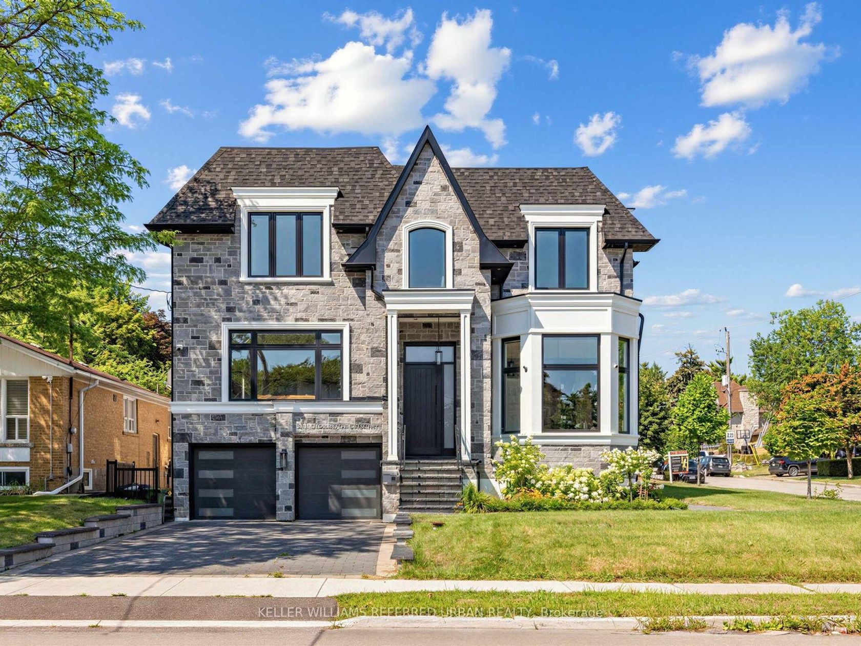 35 Lloydminster Crescent, Newtonbrook East, Toronto 