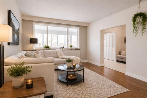 Photo 5 at 25 Marshall Street, Allandale Heights, Barrie