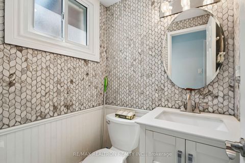 Photo 16 at 383 Sandford Street, Central Newmarket, Newmarket