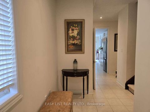 Photo 4 at 171 Stonebriar Drive, Maple, Vaughan