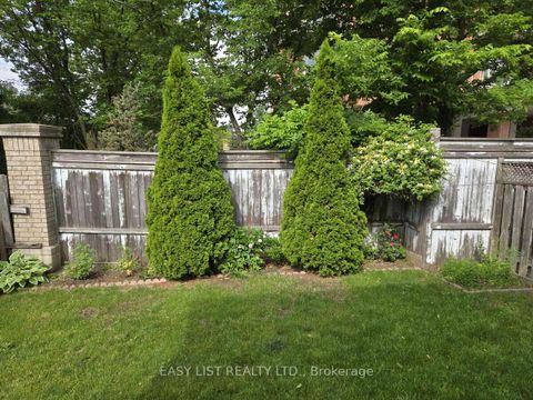 Photo 12 at 171 Stonebriar Drive, Maple, Vaughan
