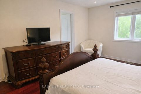 Photo 16 at 171 Stonebriar Drive, Maple, Vaughan