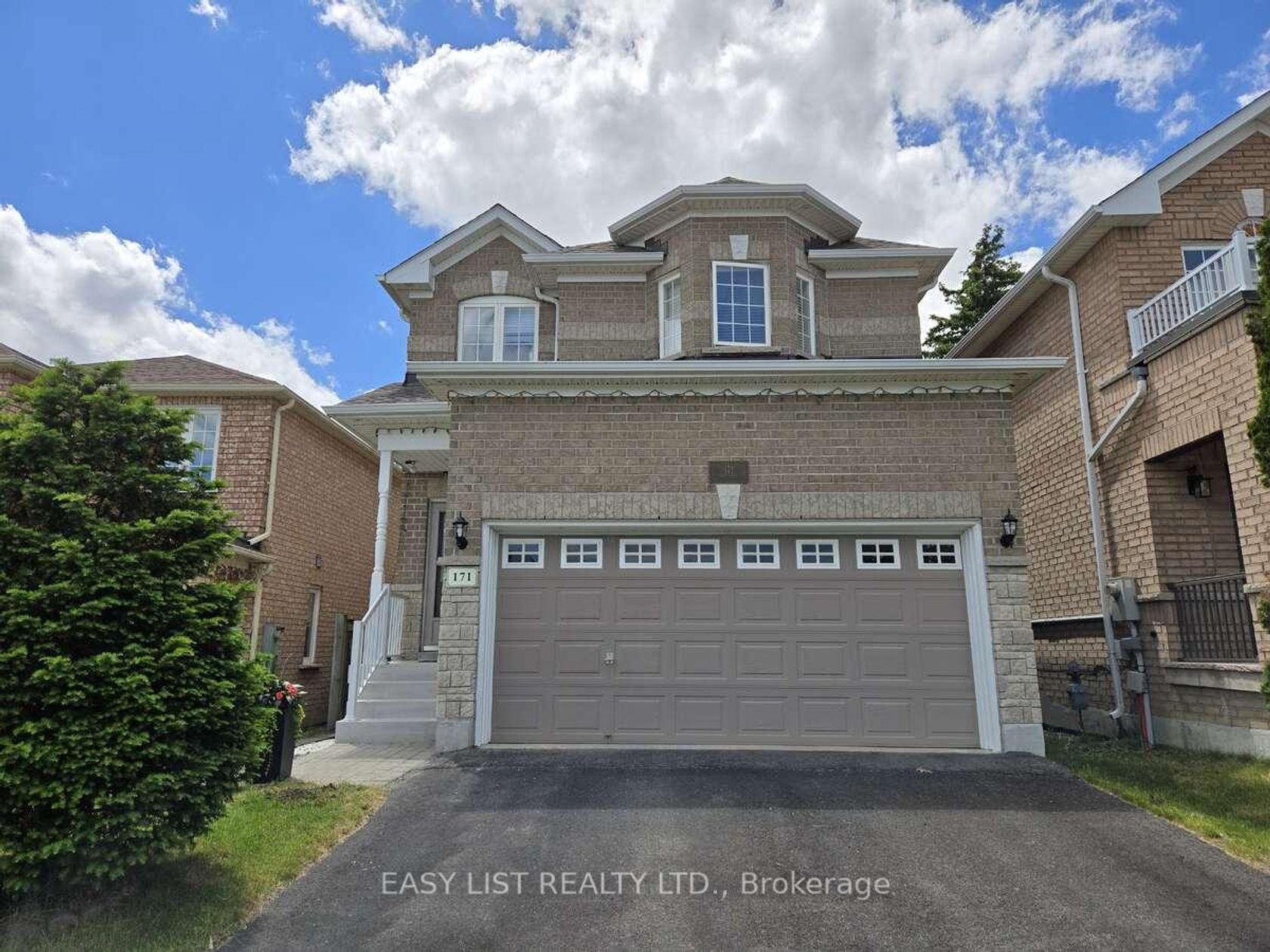 171 Stonebriar Drive, Maple, Vaughan photo number 2