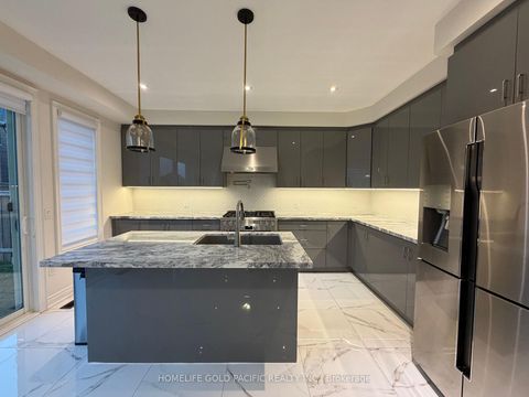 Photo 12 at 46 Haskins Crescent, Keswick South, Georgina