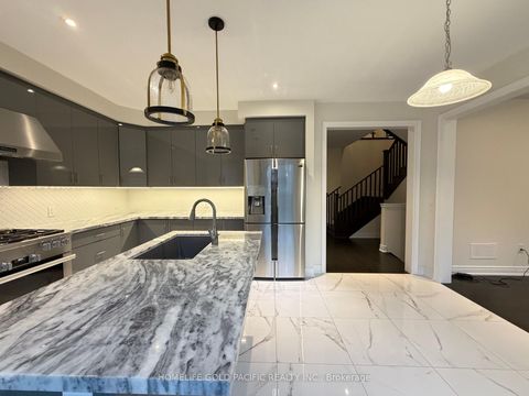 Photo 15 at 46 Haskins Crescent, Keswick South, Georgina