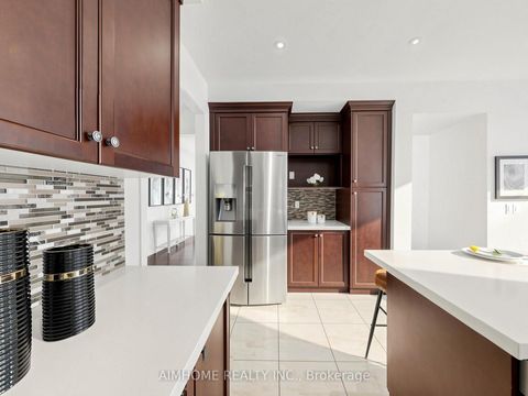 Photo 9 at 664 Mcgregor Farm Trail, Glenway Estates, Newmarket