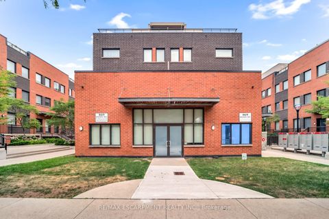 Photo 1 at 29 - 869 Wilson Avenue, CFB, Toronto