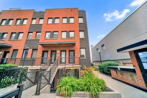 Photo 6 at 29 - 869 Wilson Avenue, CFB, Toronto