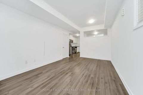 Photo 9 at 29 - 869 Wilson Avenue, CFB, Toronto