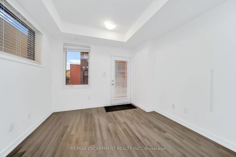 Photo 10 at 29 - 869 Wilson Avenue, CFB, Toronto