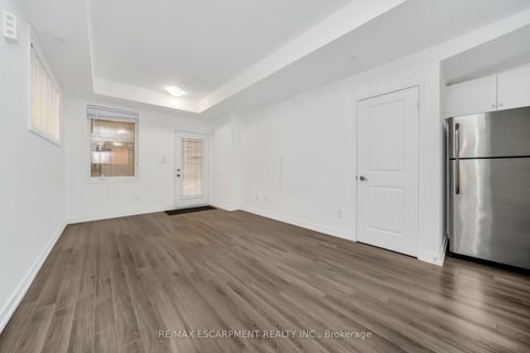 Photo 11 at 29 - 869 Wilson Avenue, CFB, Toronto