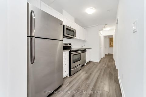 Photo 12 at 29 - 869 Wilson Avenue, CFB, Toronto