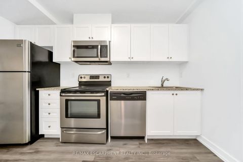 Photo 14 at 29 - 869 Wilson Avenue, CFB, Toronto