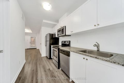 Photo 15 at 29 - 869 Wilson Avenue, CFB, Toronto