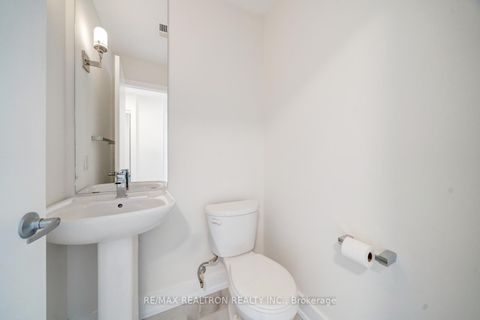Photo 17 at 103 - 75 The Donway W, Don Mills, Toronto