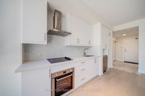 Photo 24 at 103 - 75 The Donway W, Don Mills, Toronto