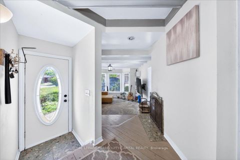 Photo 8 at 260 Douglas Road, Oak Ridges Lake Wilcox, Richmond Hill