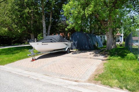 Photo 44 at 260 Douglas Road, Oak Ridges Lake Wilcox, Richmond Hill