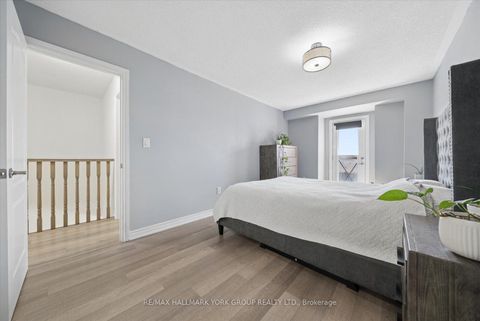 Photo 11 at 203 - 3905 Major Mackenzie Drive, Vellore Village, Vaughan
