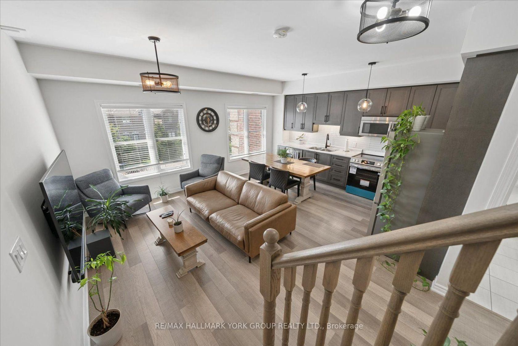 203 - 3905 Major Mackenzie Drive, Vellore Village, Vaughan photo number 2