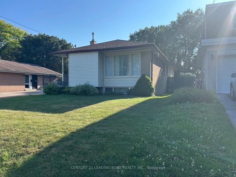 Photo 2 at 136 Morningside Avenue, West Hill, Toronto