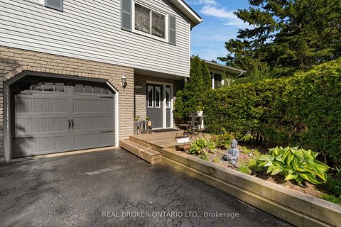 Photo 0 at 215 Mary Anne Drive, Painswick North, Barrie