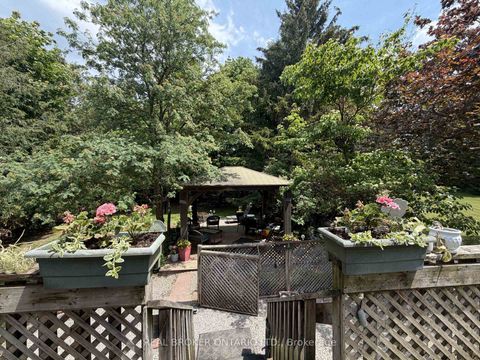 Photo 1 at 215 Mary Anne Drive, Painswick North, Barrie