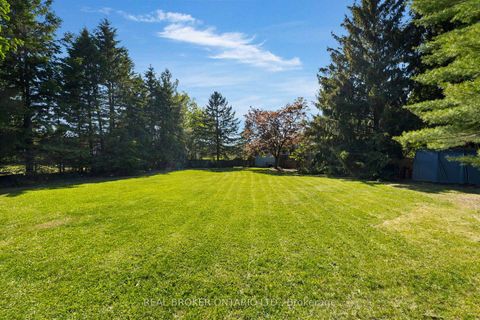 Photo 3 at 215 Mary Anne Drive, Painswick North, Barrie