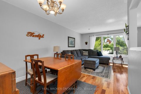 Photo 8 at 215 Mary Anne Drive, Painswick North, Barrie