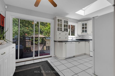 Photo 12 at 215 Mary Anne Drive, Painswick North, Barrie
