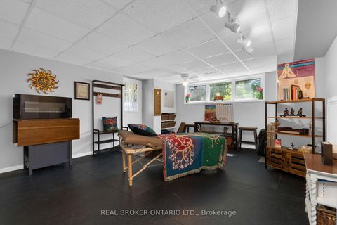 Photo 43 at 215 Mary Anne Drive, Painswick North, Barrie