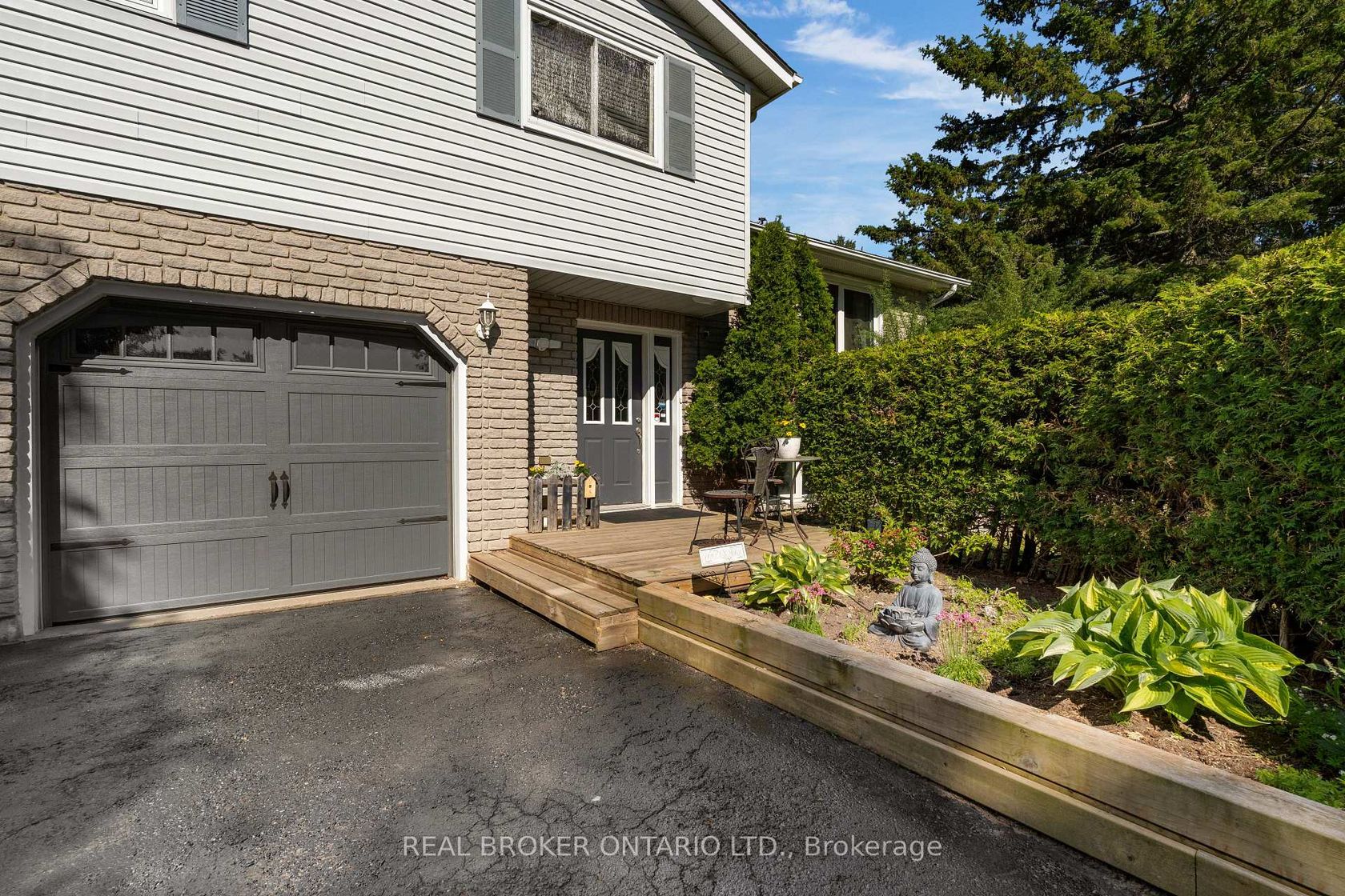 215 Mary Anne Drive, Painswick North, Barrie photo number 2