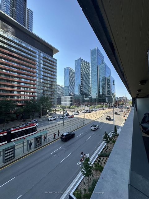 Photo 15 at 326 - 3 Concord Cityplace Way, Waterfront Communities C1, Toronto