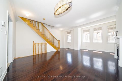 Photo 2 at 22 William Poole Way, Willowdale East, Toronto