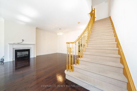 Photo 6 at 22 William Poole Way, Willowdale East, Toronto